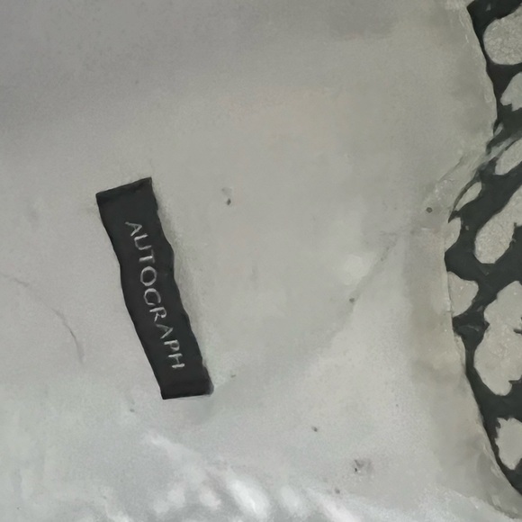 Autograph brand beach bag. Black and white with rope handles. Used. - Picture 6 of 10